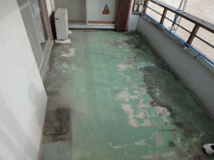 塗替え前(ベランダ床)