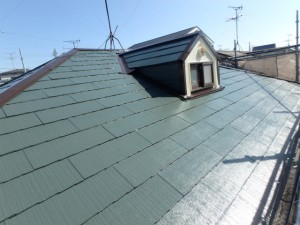 屋根塗装完了(タスペーサー設置)
