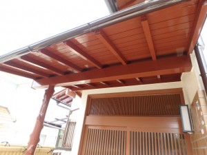 塗装後(軒天井・玄関)