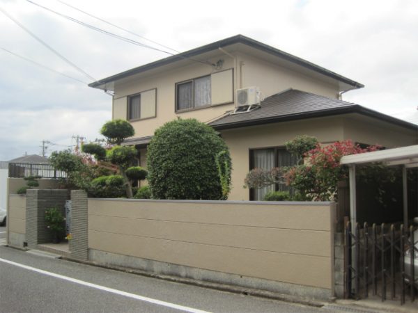 塗装工事後の家