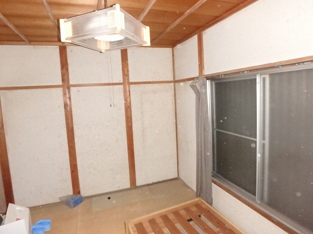 堺市 古い和室のじゅらく壁のep塗装と室内塗装のおよその金額 南ぺ