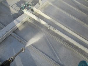 瓦棒屋根　高圧洗浄