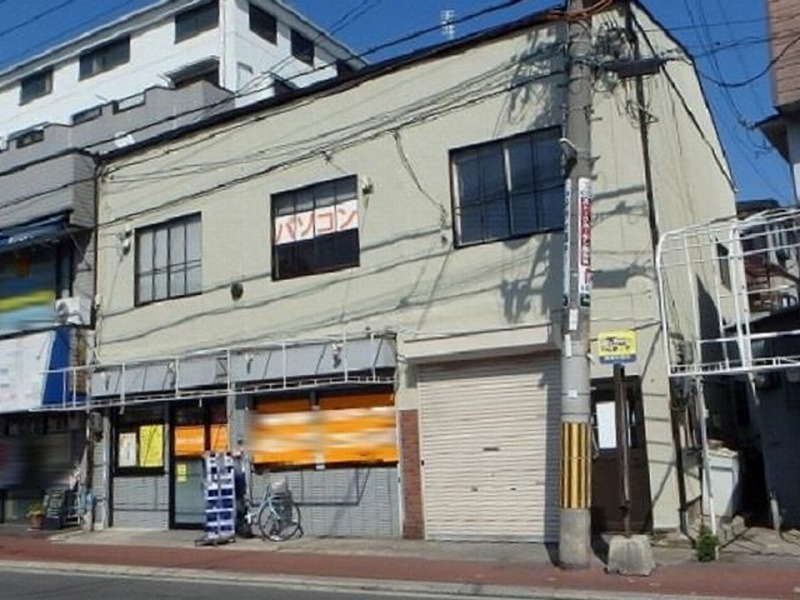 藤井寺市の外壁塗装後の店舗ビル