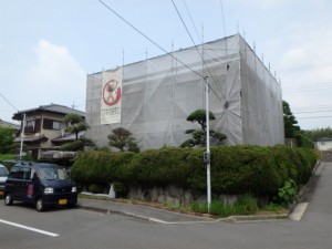 足場設置の様子（くさび締結式）