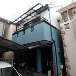 八尾市にて外壁塗装の二色分けが完成したお家