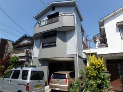 松原市の外壁塗り替えの家