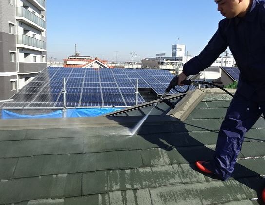 屋根の高圧洗浄