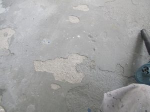 コンクリート床　劣化状況