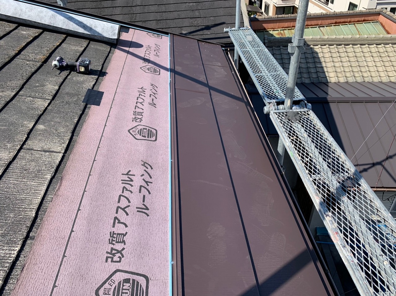 軒先から施工していきます