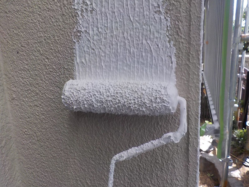 外壁の下塗り