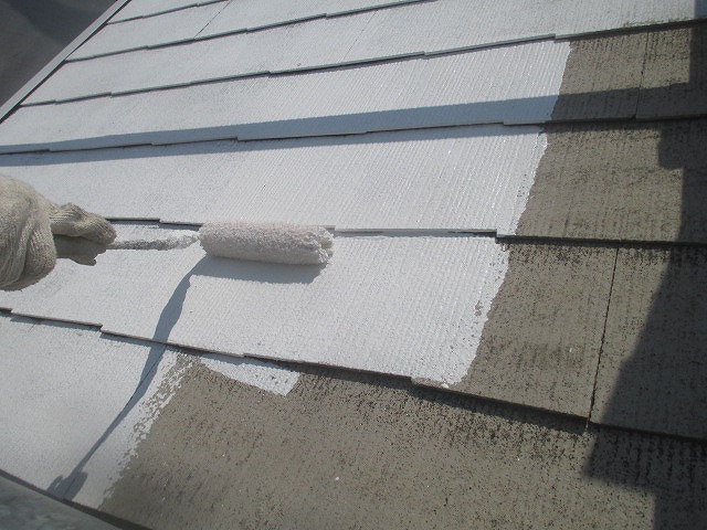 屋根の下塗り