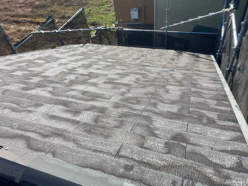 高圧洗浄の乾燥待ちの屋根
