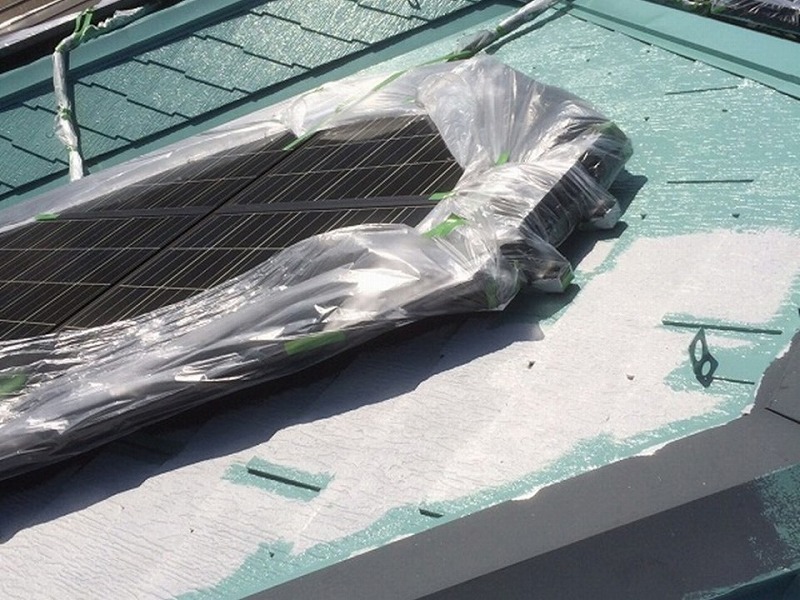 ソーラーパネルは養生して屋根塗装