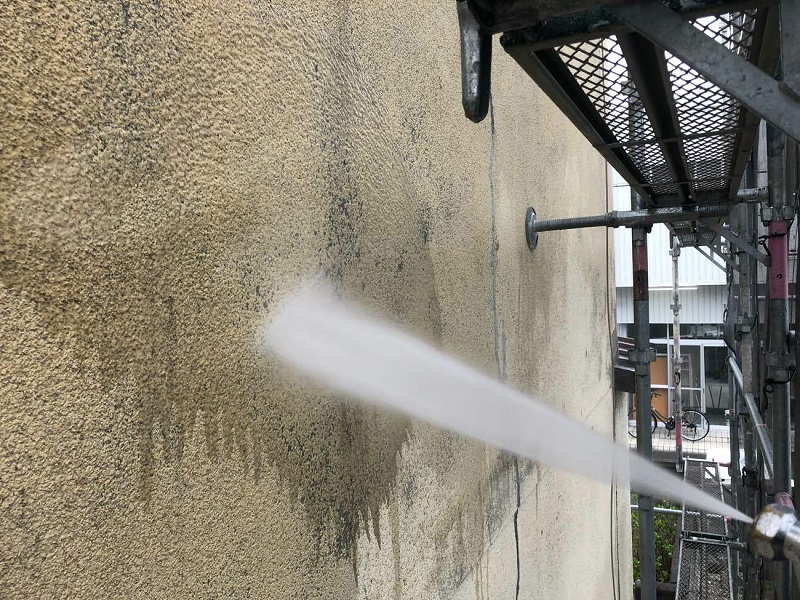 松原市にてモルタルの外壁補修を実施（総額約97万円）業務用高圧洗浄機での洗浄