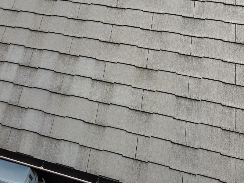 大阪市平野区にて住宅塗装の依頼を頂きました（事前点検編）屋根の汚れ