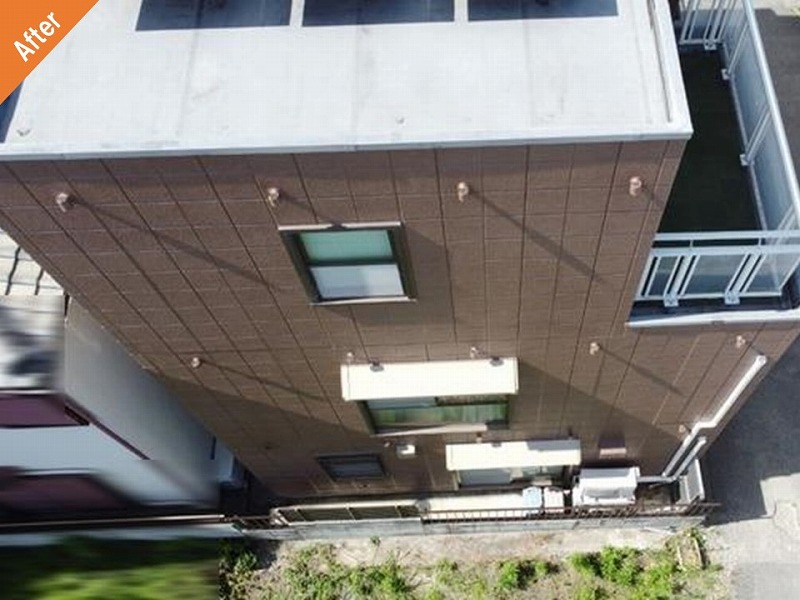 ドローンで撮影した堺市堺区の2回目の塗装工事後のへーベルハウス施工住宅