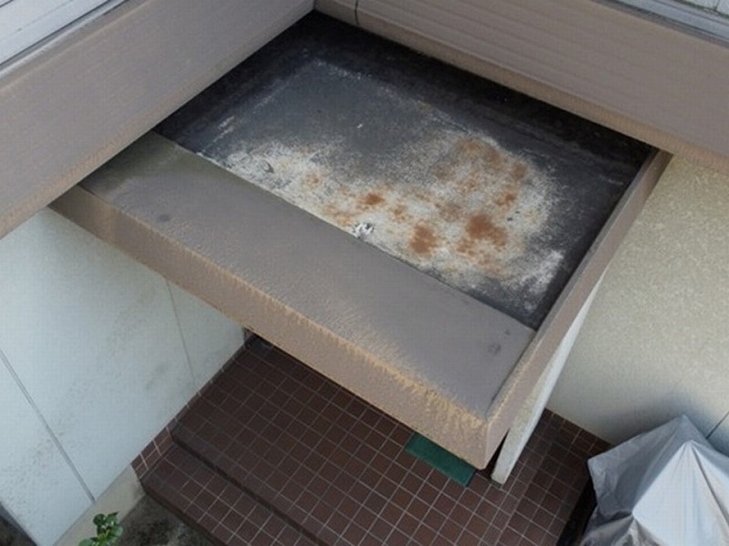 庇のサビ