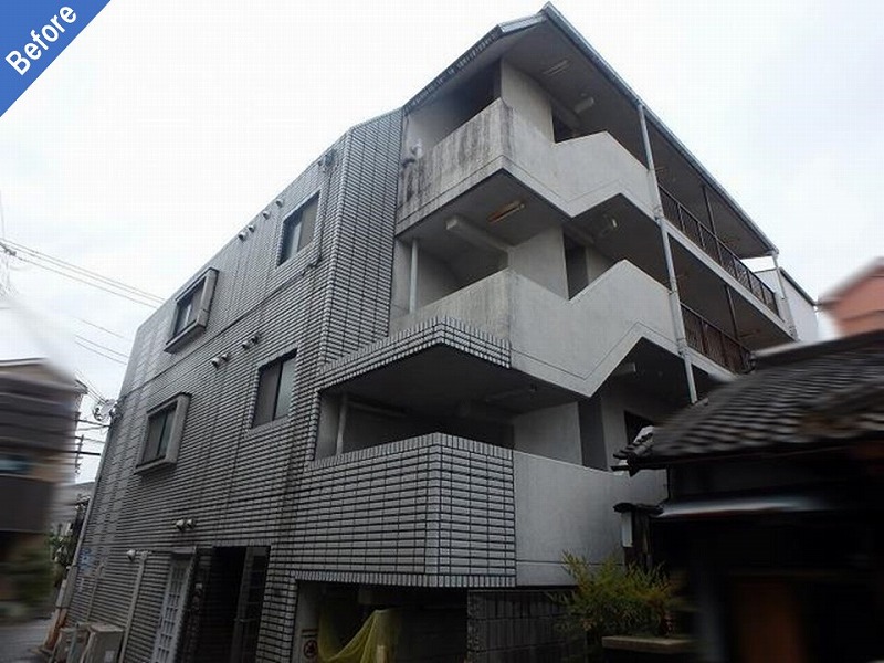 大阪市東住吉区の外壁塗装前のマンション側面（タイル）