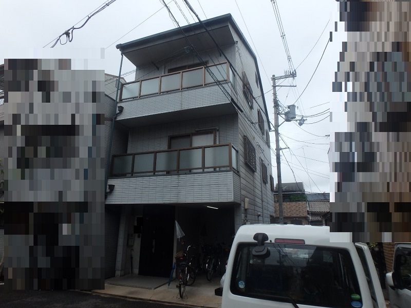 大阪市にて外壁の汚れにお困りのお宅で外壁塗装のお見積りを実施