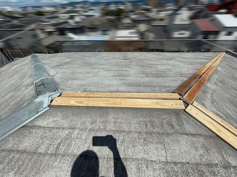 貫板の交換が完了したマンション屋根