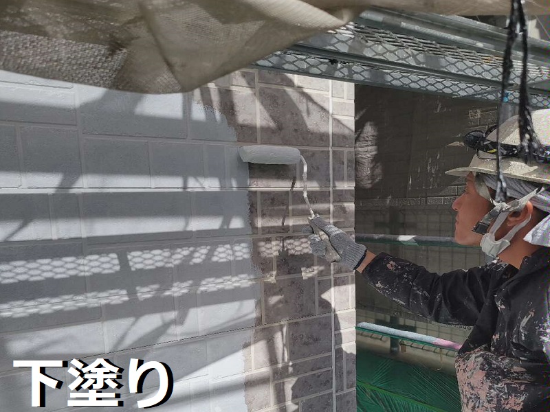 和泉市にてラジカル塗料アレスダイナミックTOPでの外壁塗装 アレスダイナミックプラサフによる下塗り