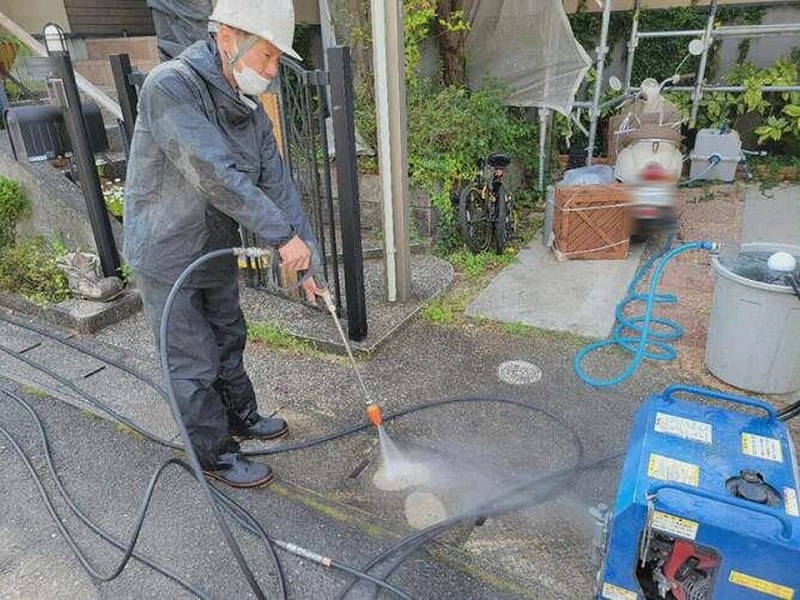 サービスで高圧洗浄