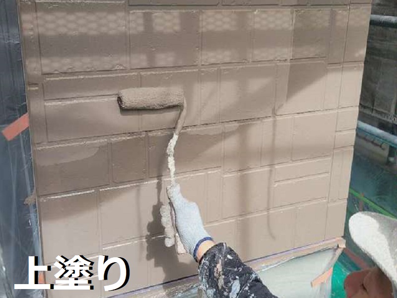 和泉市にてラジカル塗料アレスダイナミックTOPでの外壁塗装 アレスダイナミックTOPによる上塗り