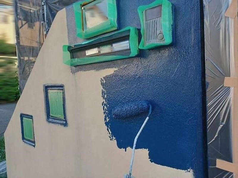 外塀の中塗り