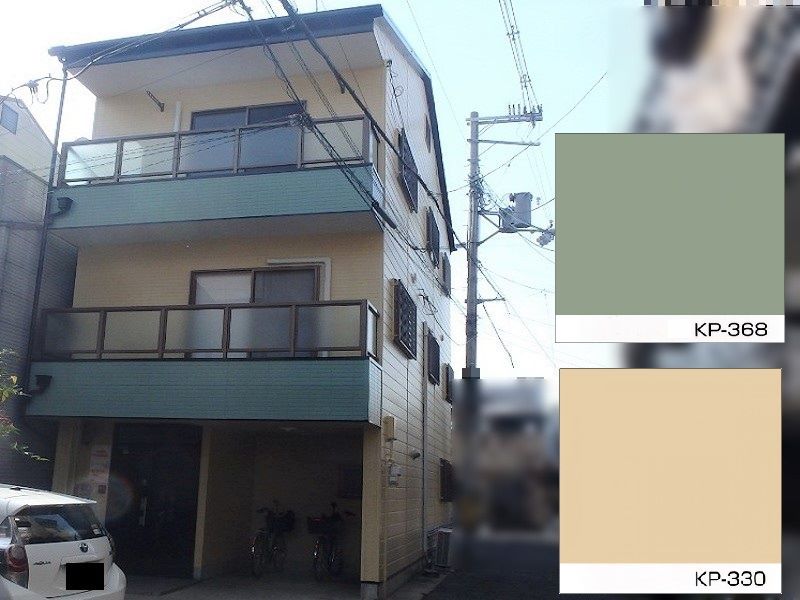 大阪市の住宅【外壁：ベージュ　ベランダ：グリーン】