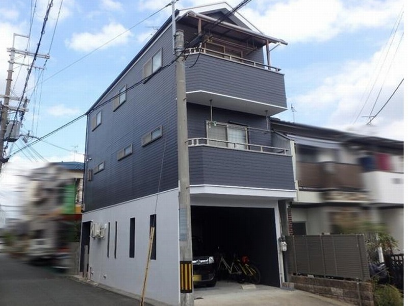 シーリングの劣化によるサイディングの浮きが改善された東大阪市の戸建て