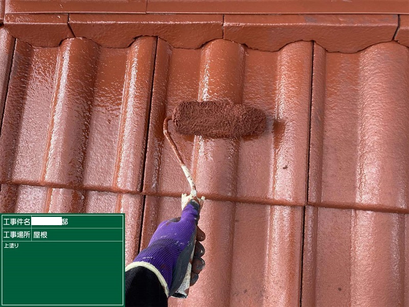 堺市にて屋根の塗装工事を実施しました 費用は約18万円です ハイルーフマイルドシリコン遮熱型で上塗り