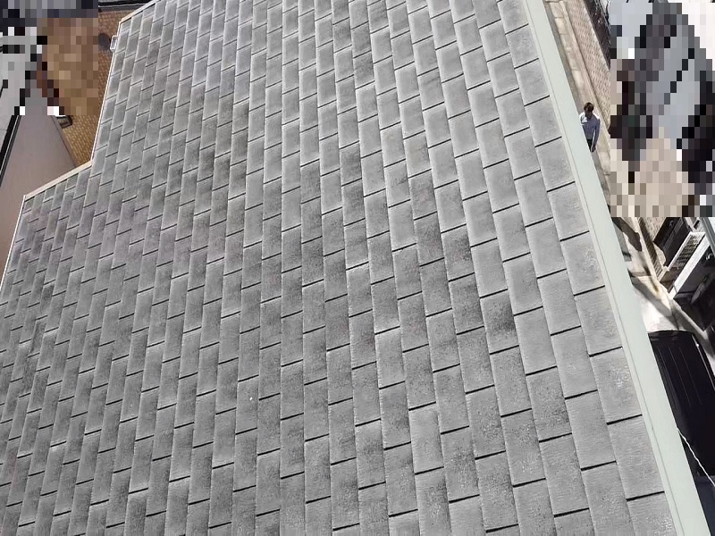羽曳野市のスレート瓦にて屋根塗装と補修をさせて頂きました 屋根の色褪せやカビ汚れ
