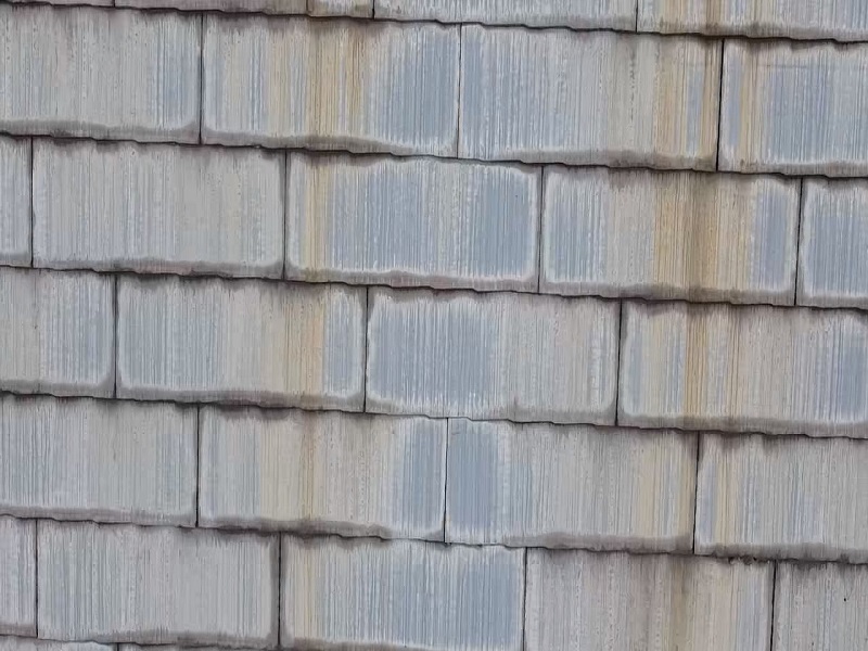 羽曳野市の屋根塗装に使用した塗料の種類は最高グレードのタテイル2　屋根の色褪せや汚れ