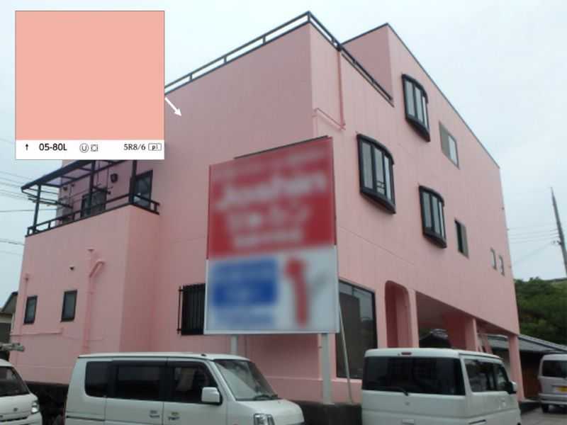 外壁と雨樋をピンク一色に外壁塗装した事例