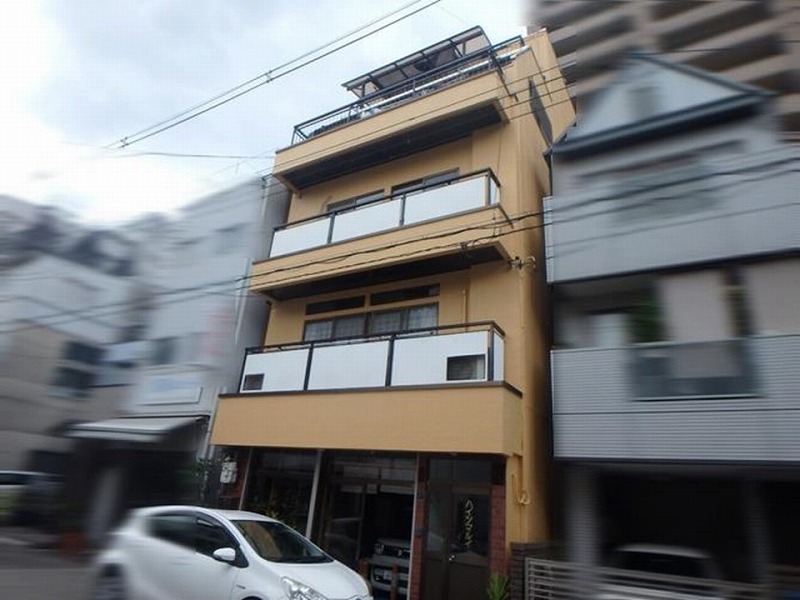 外壁工事と防水工事後の大阪市中央区のマンション