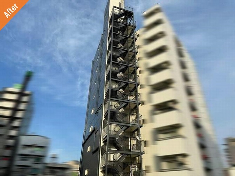 塗装工事後の大阪市浪速区のマンションの背面