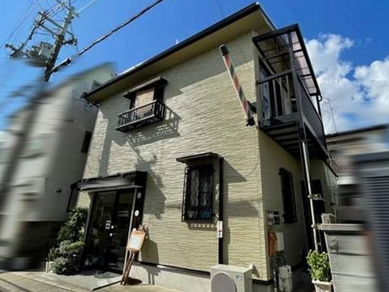 宝塚市の外壁補修と塗り替え後の店舗兼住宅