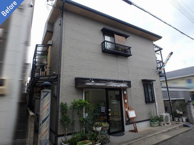 外壁補修と塗り替え前の店舗兼住宅