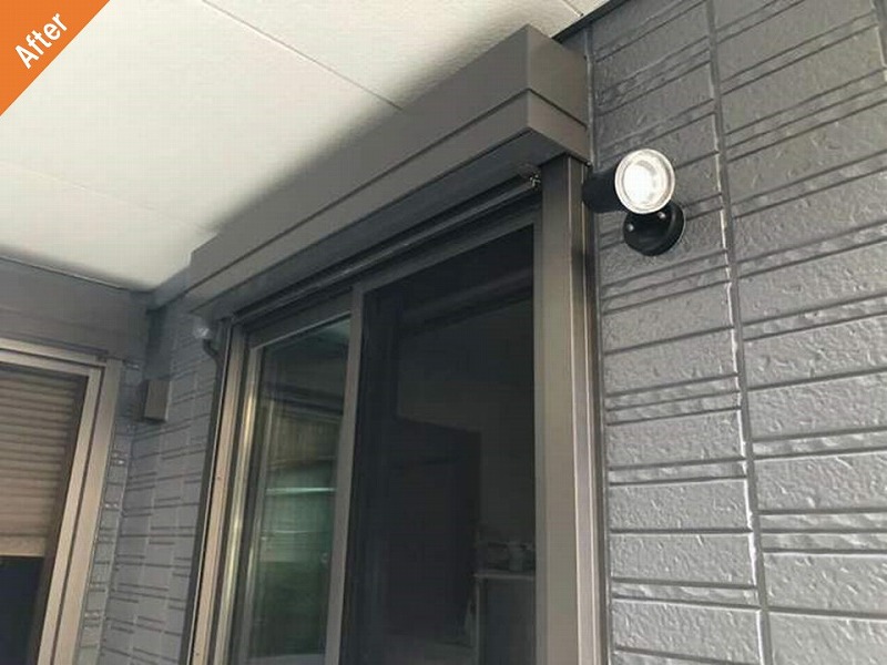 外壁塗装後のサッシ廻りの外壁
