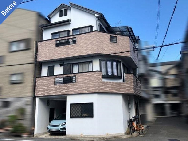 大阪市東住吉区の外壁塗装前のサイディングとモルタル外壁の戸建て