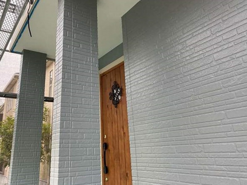 塗装後の玄関廻り