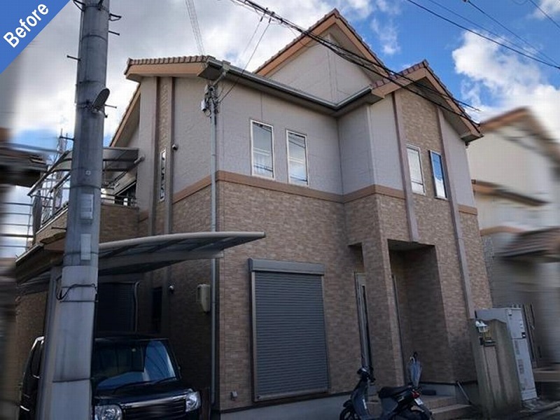 大阪狭山市のツートンカラーで外壁塗り替え前の戸建て