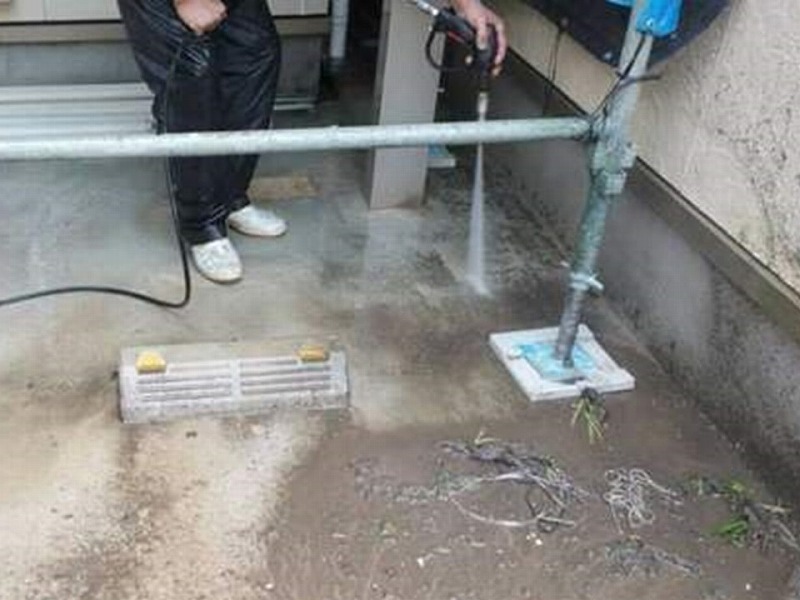 土間の高圧洗浄工事