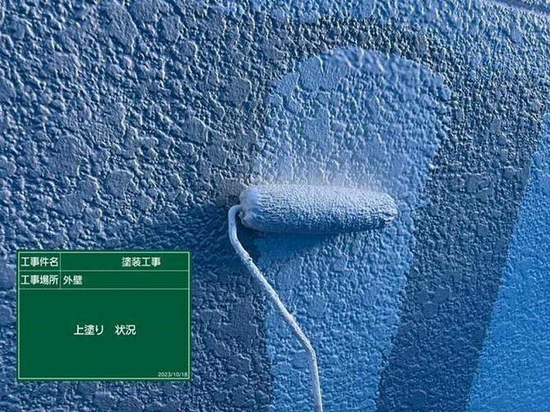 外壁の上塗り