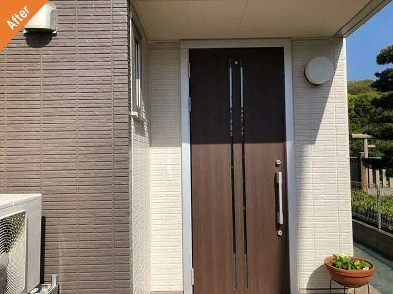 外壁塗装後の玄関