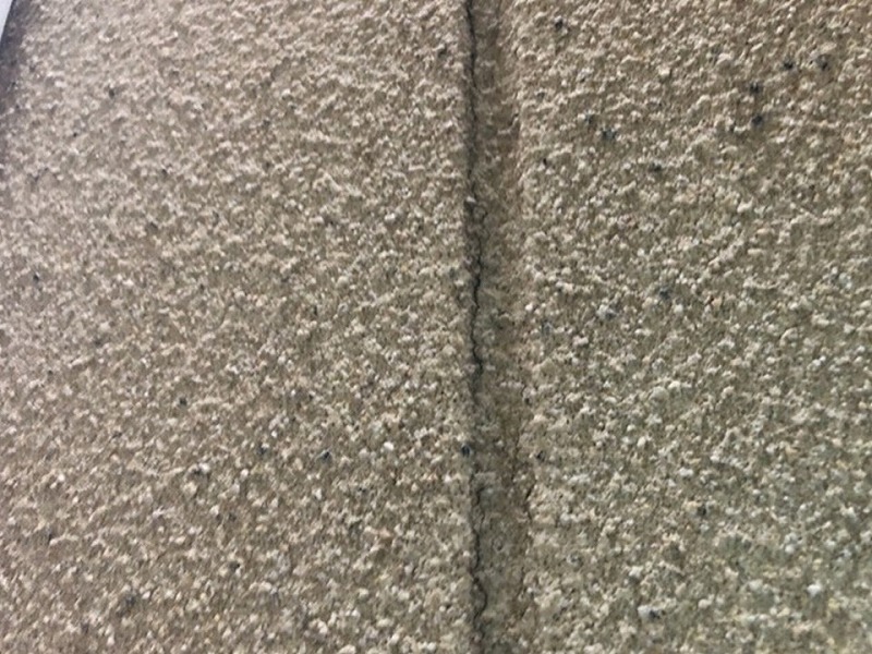目地のひび割れ
