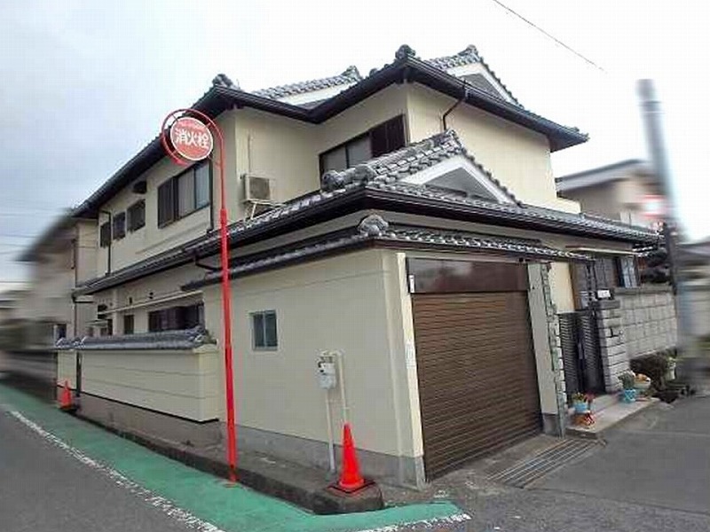 和風の家をベージュで外壁塗装した事例2