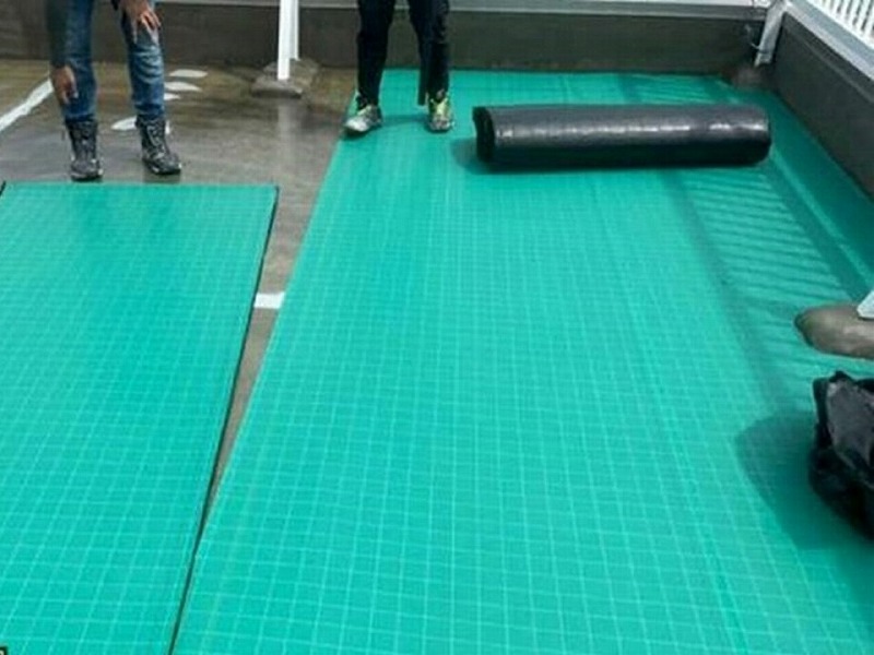 通気シート張り