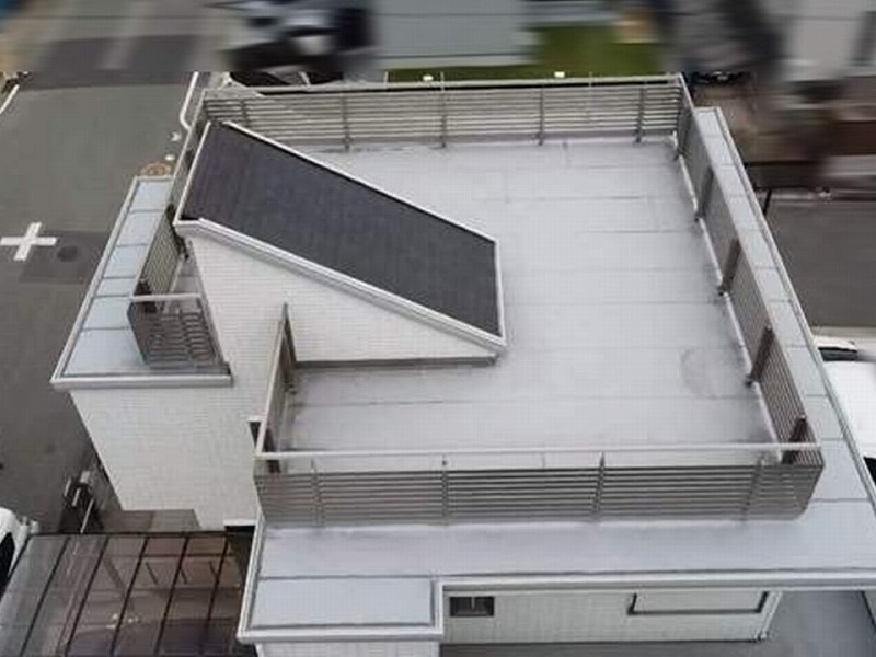 ドローンでヘーベルハウスの陸屋根の調査
