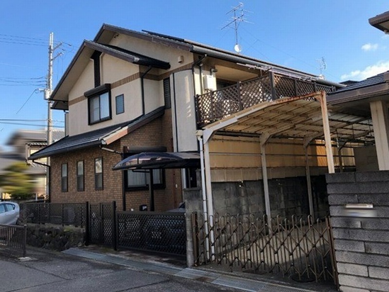 藤井寺市の珪藻土仕上げ	のモルタル壁の住宅